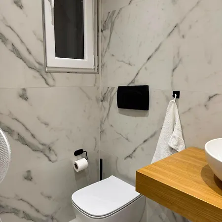 Appartement Modern Scandinavian Kodra E Diellit 2 *